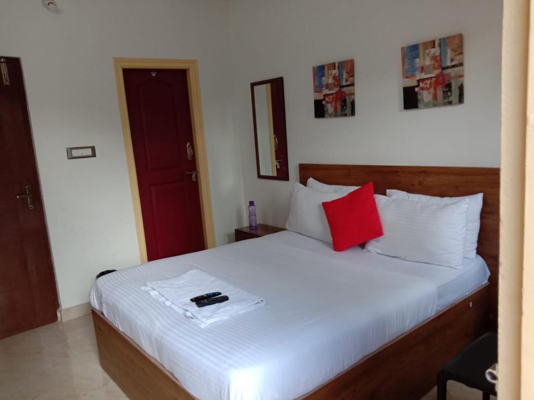 Sk Residency Bed & Breakfast Bangalore Bagian luar foto